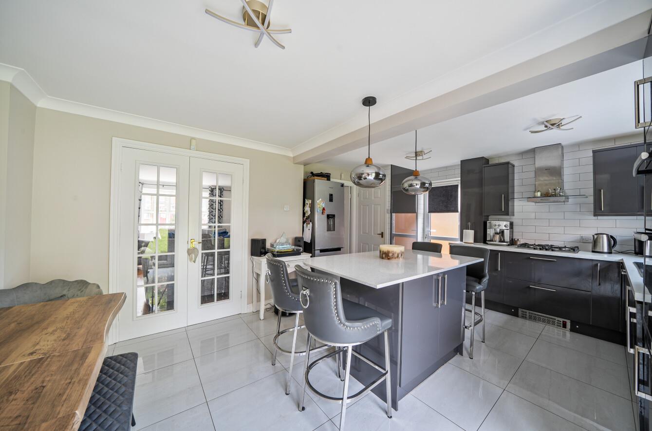 Ffordd Taliesin, Killay, Swansea, SA2 7DF